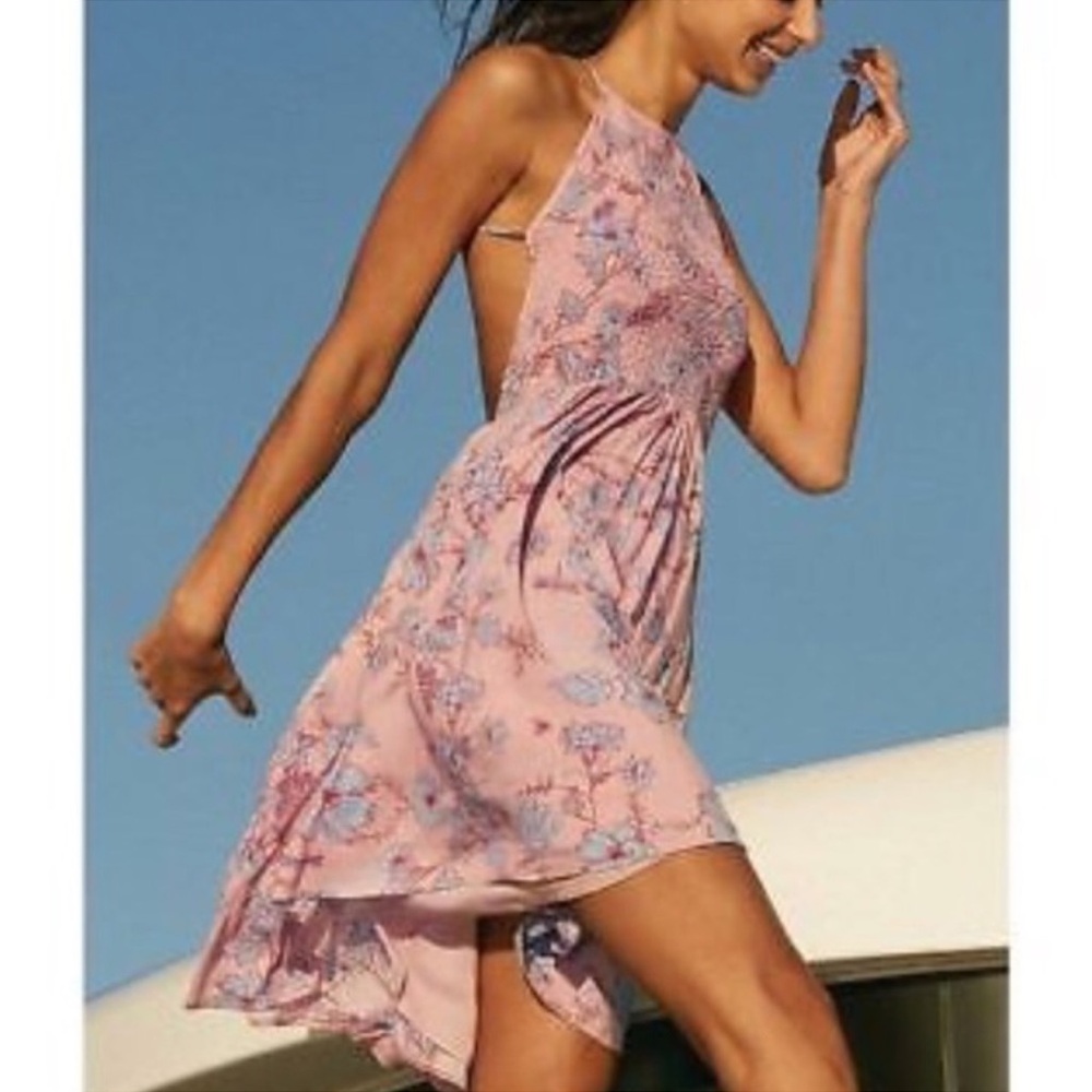 Kimchi Blue Verlina Smocked Dress Womens Size XS Pink‎ Floral Open Back Flowy